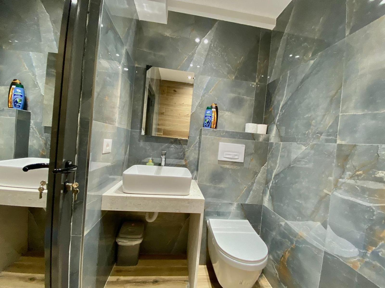 Mara Central Apartment 3 Тирана Экстерьер фото